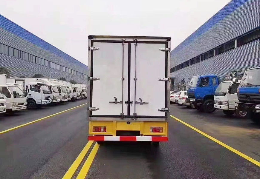 五十鈴雙排座冷藏車